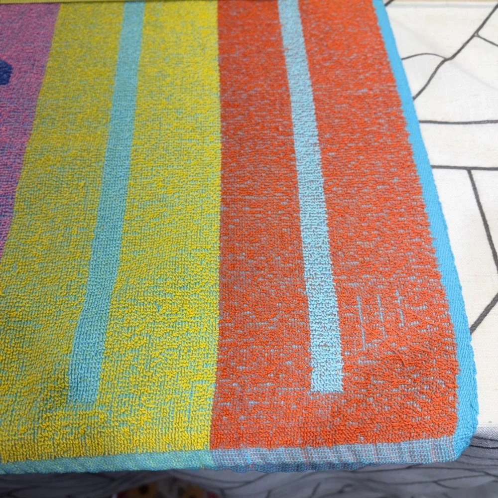 Tastemaker Beach Towel 29x60 Multi Going Down To De Feet Vintage USA Cotton